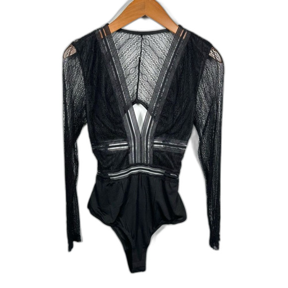 Lulu’s Casita Black Sheer Lace Long Sleeve Bodysuit Size Medium Sexy Party Club - Picture 3 of 16